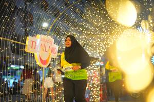 BIB: 50025
                            <button type="button" onclick="openModal(21750390)" class="btn btn-primary btn-sm float-right btn-popup" data-toggle="modal" data-target=".modal-high-quality">
                        <i class="fas fa-shopping-cart"></i> Add to Cart
                    </button>
                                            <button type="button" onclick="isThisMe(21750390, true)" class="btn btn-success btn-sm float-right btn-popup btn-isme hidden" data-toggle="tooltip" data-placement="bottom" title="นี่คือรูปของคุณใช่ไหม คลิกที่นี่เพื่อเอาเข้าอัลบั้ม">
                        <i class="fas fa-plus"></i> Add to album
                    </button>
                    <button type="button" onclick="isThisMe(21750390, false)" class="btn btn-warning btn-sm float-right btn-popup btn-isnotme hidden">
                        <i class="fas fa-ban"></i> Remove from album
                    </button>